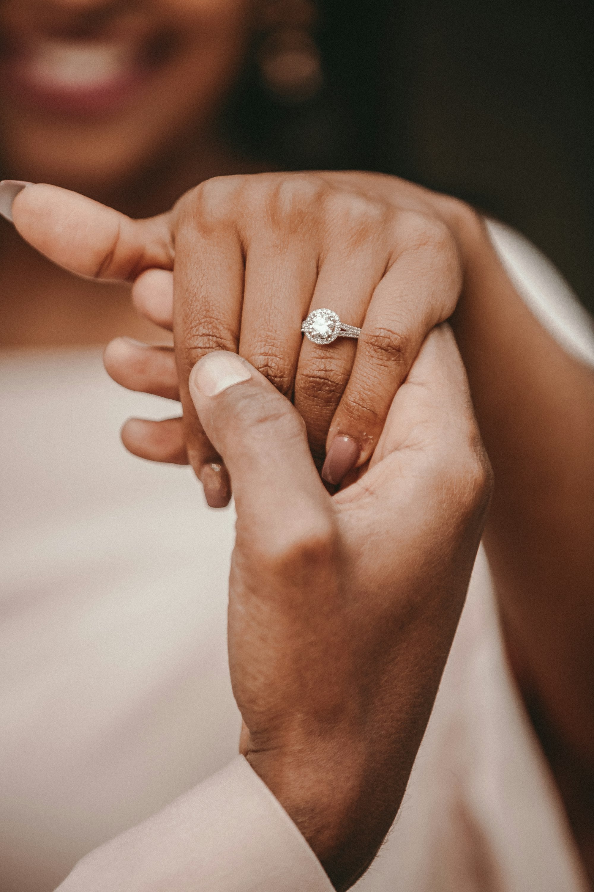 Choosing your engagement ring shape